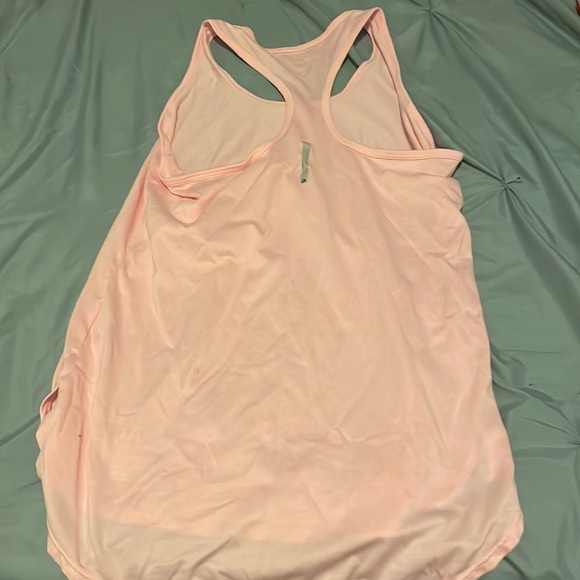 Iight pink reebok shirt - Picture 2 of 2